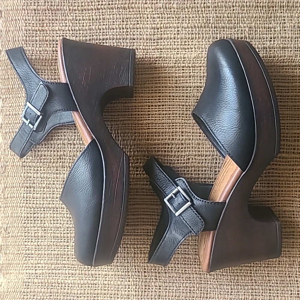 B.O.C. Natasha Black Platform Shoes